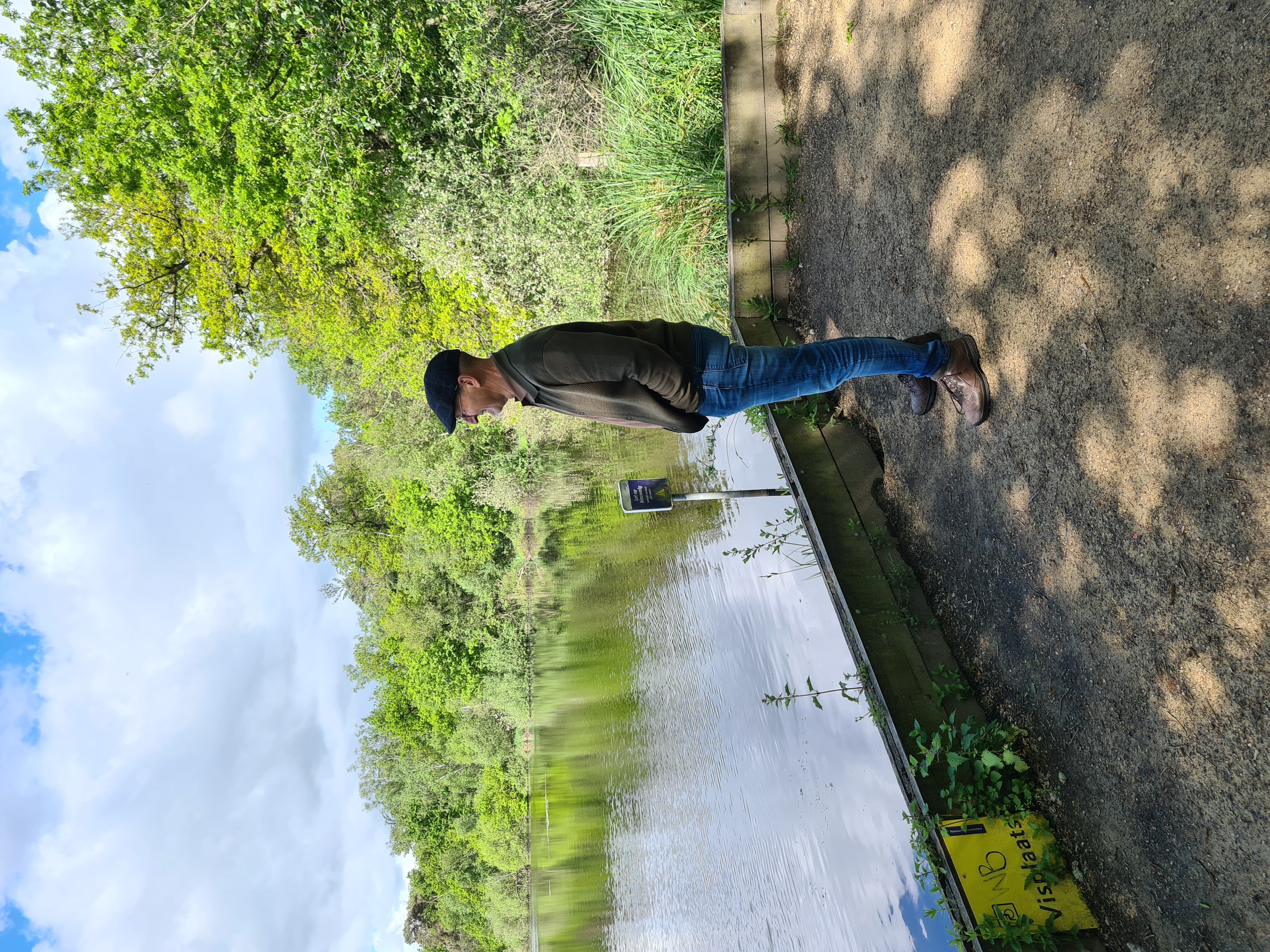 D4E909D7 DDDD 40DD AEF2 829F0AA7CAC4